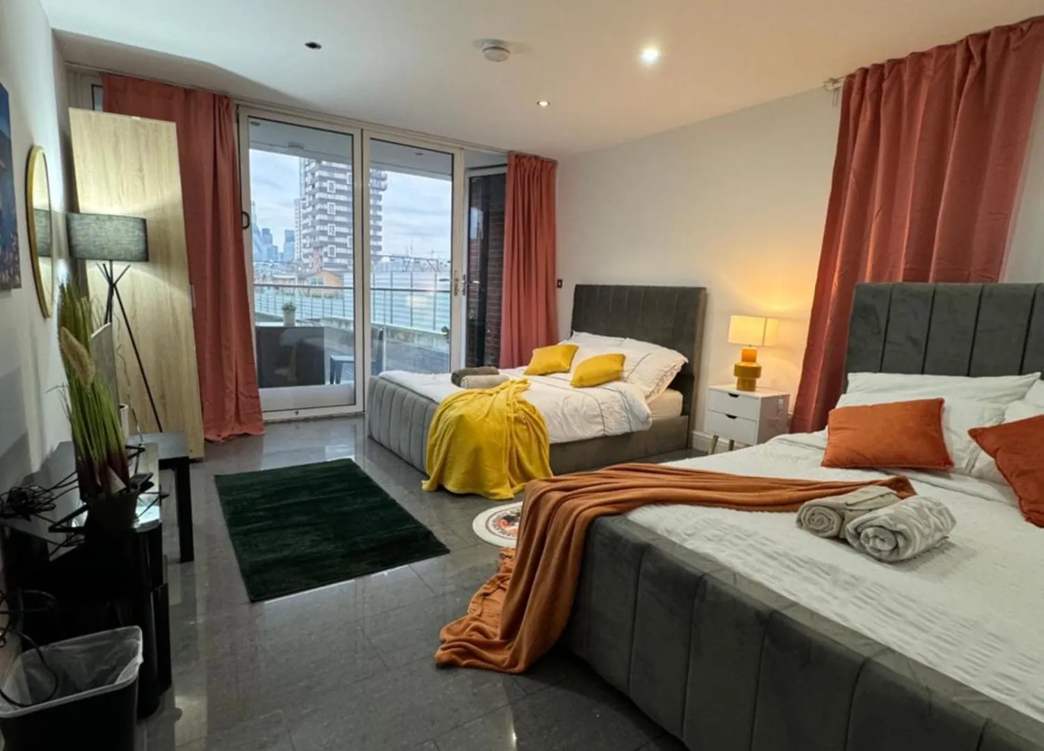 Cosy Luxurious Room In The Heart Of London 0*,  United Kingdom