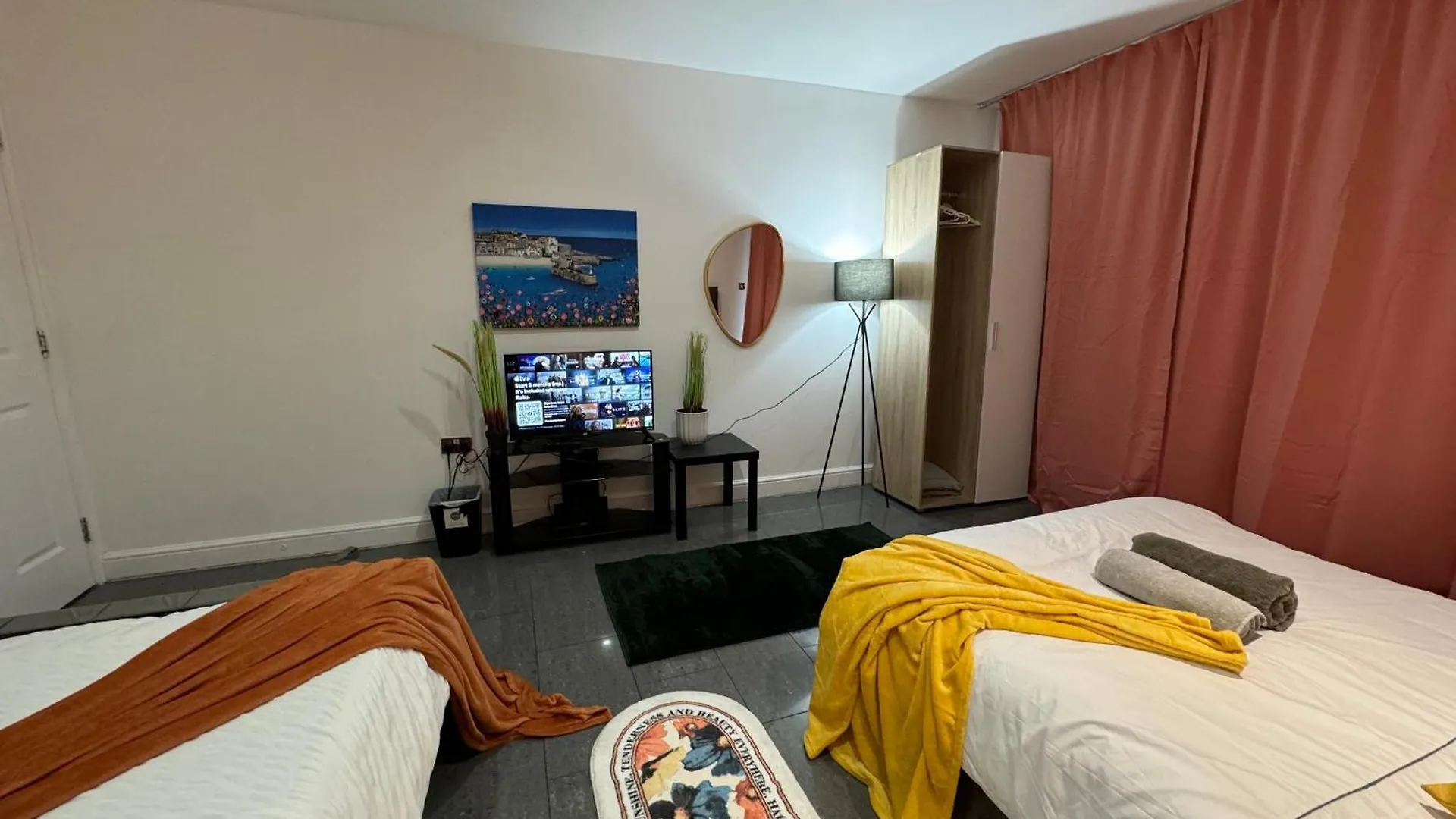 Cosy Luxurious Room In The Heart Of London 0*,  United Kingdom