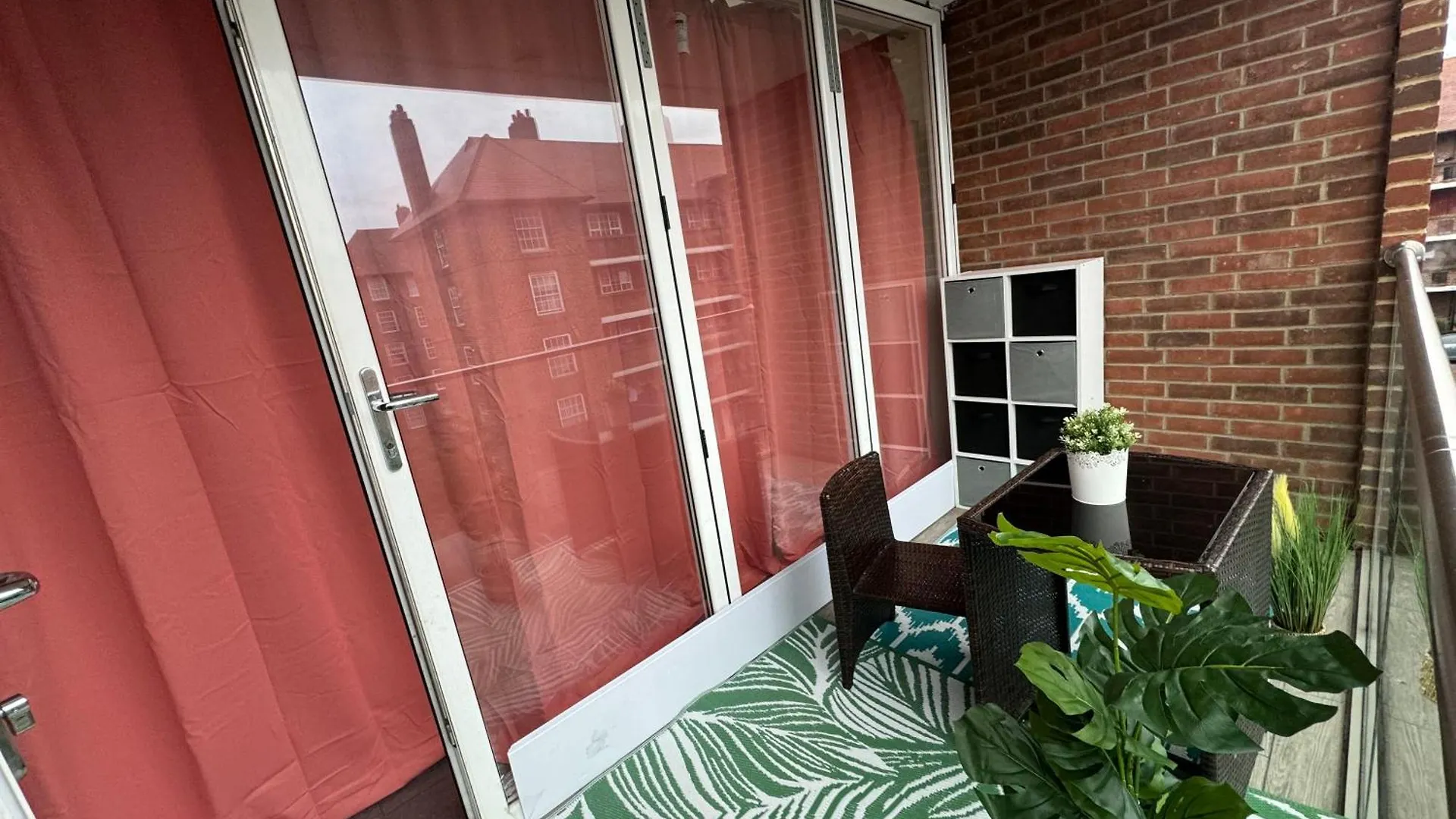 Cosy Luxurious Room In The Heart Of London Homestay