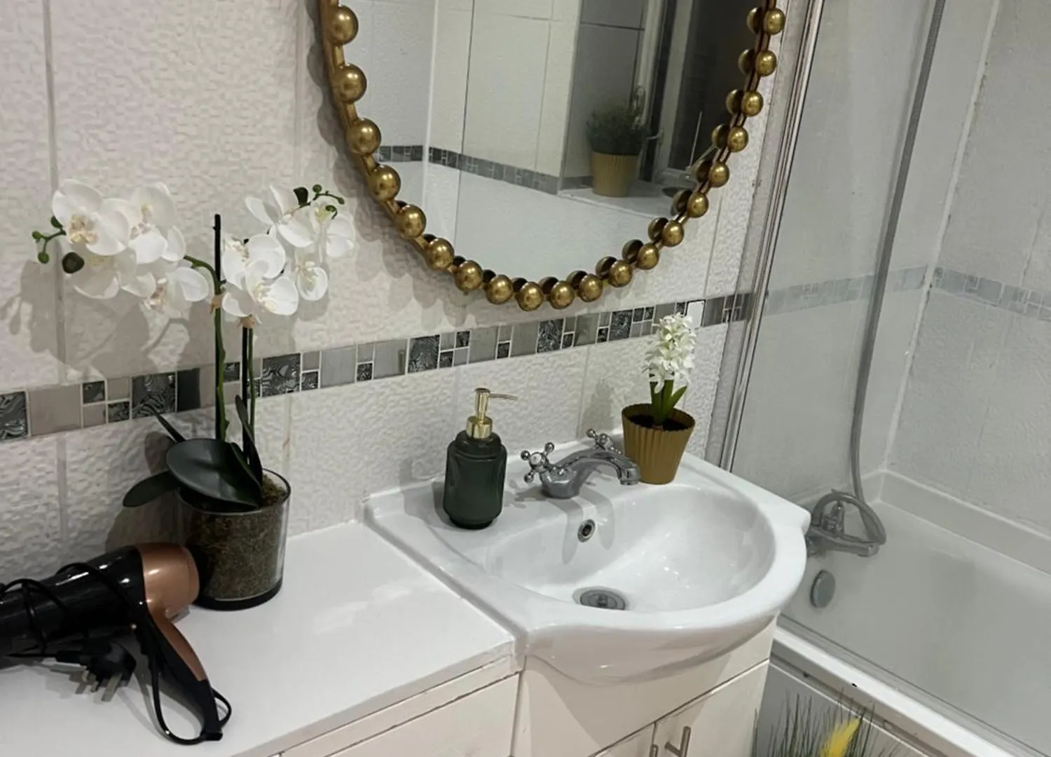 Cosy Luxurious Room In The Heart Of London Homestay